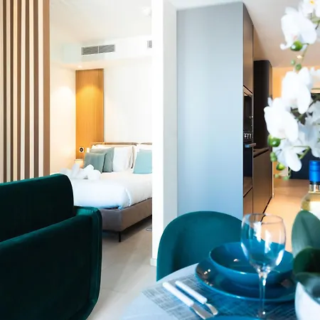 Mercury Lovely W Pool Access By Arco Collection San Ġiljan